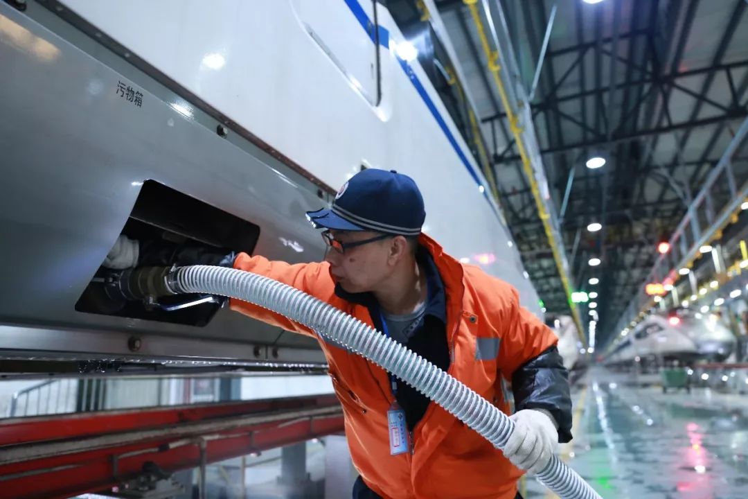 動(dòng)車高鐵飛機(jī)排污管,卸污管